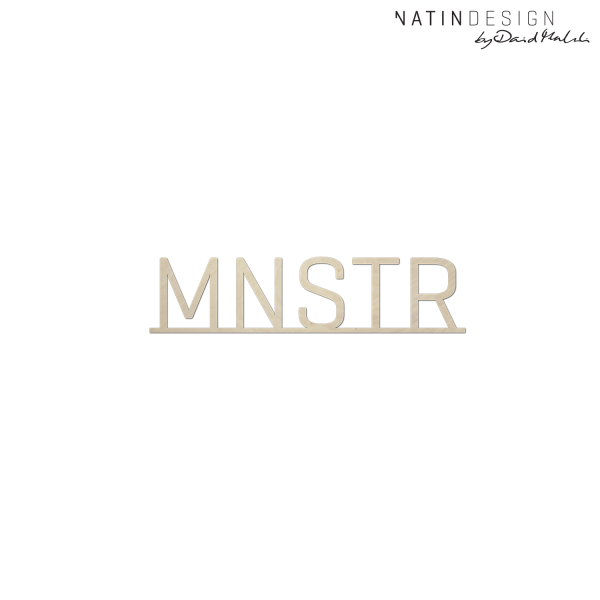 Schriftholz "MNSTR "